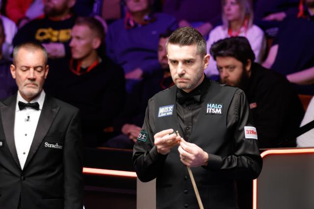 最新版-塞尔比罕见情绪失控 世锦赛首轮爆冷出局