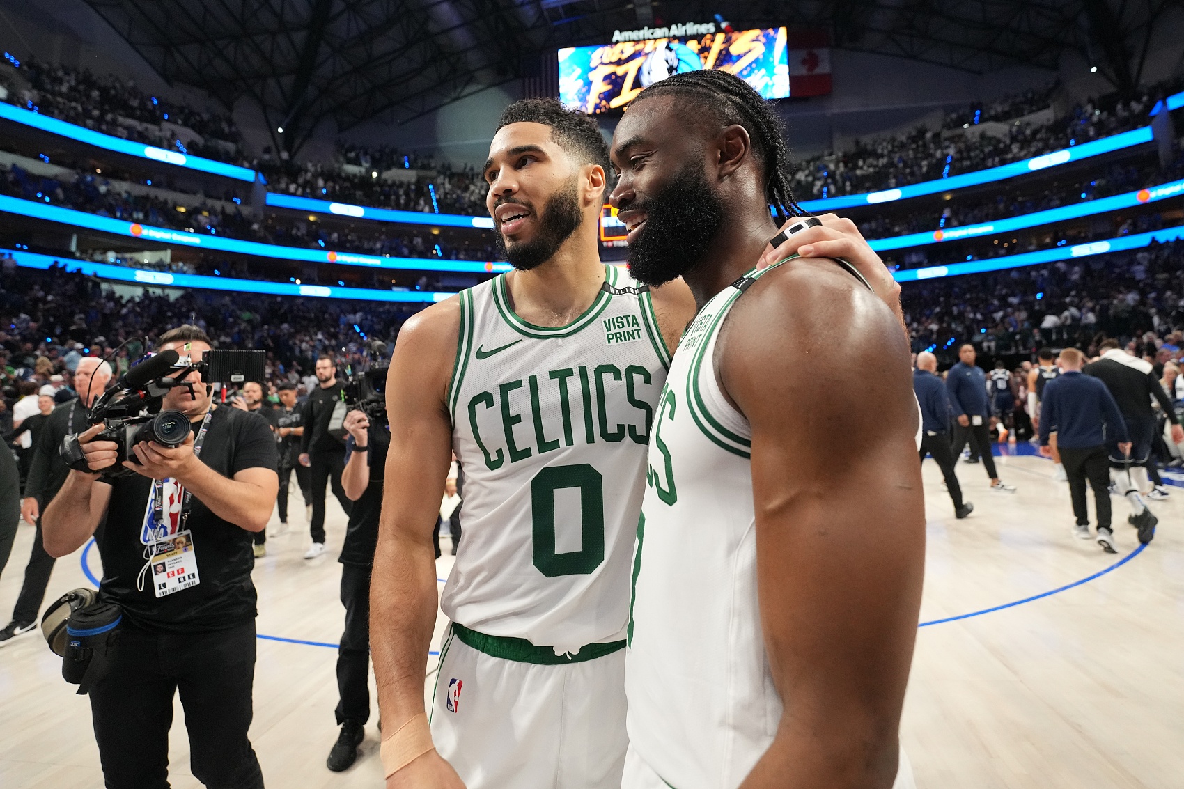 体育资讯-何猷君坦言最欣赏凯尔特人双探花，期待与二人建立友谊