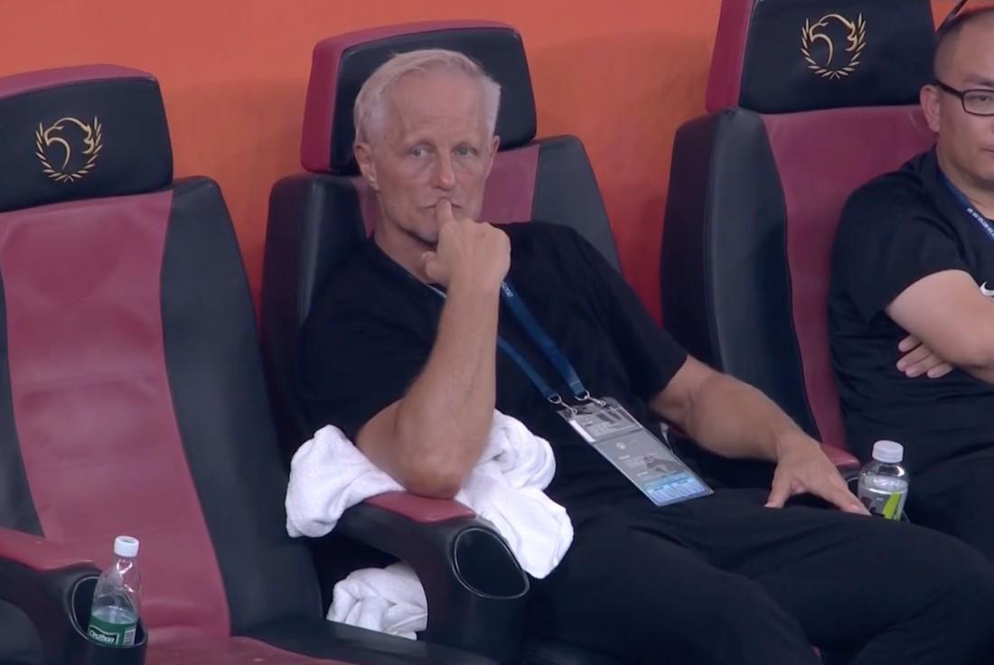 体育直播-安德森：升班马想客胜卫冕冠军很难，半场因伤病被迫换人