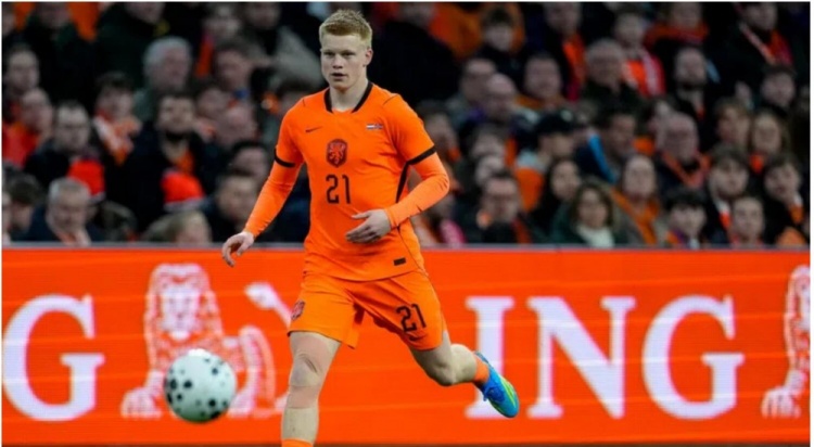 体育直播-荷兰小将斯密特谈国家队首秀：这段经历我绝对永生难忘